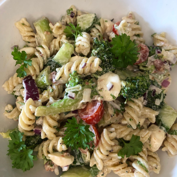 pastasalad with bacon and broccoli